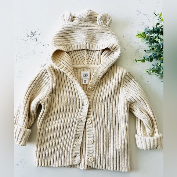 Baby Gap Ribbed Teddy Bear knit Cardigan Size 6-12m - Picture 1 of 6
